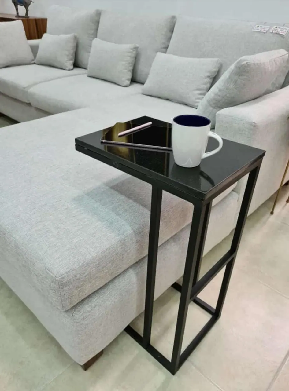 Mesa lateral de Te – foto 1